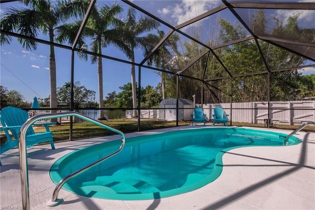 28 Constitution DR, Naples, FL 34112