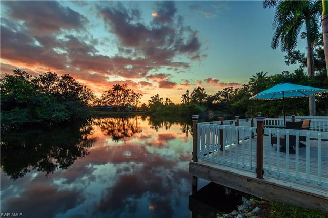 28 Constitution DR, Naples, FL 34112
