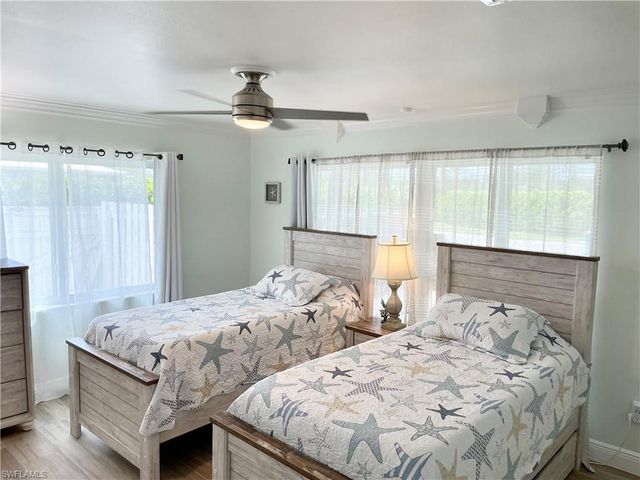 28 Constitution DR, Naples, FL 34112