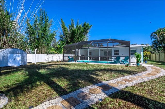 28 Constitution DR, Naples, FL 34112
