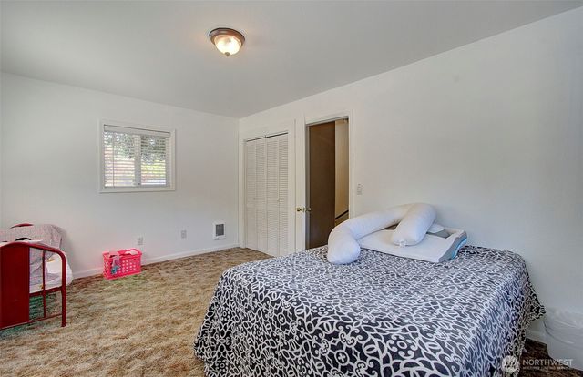 3713 NW Hayes Road, Woodland, WA 98674