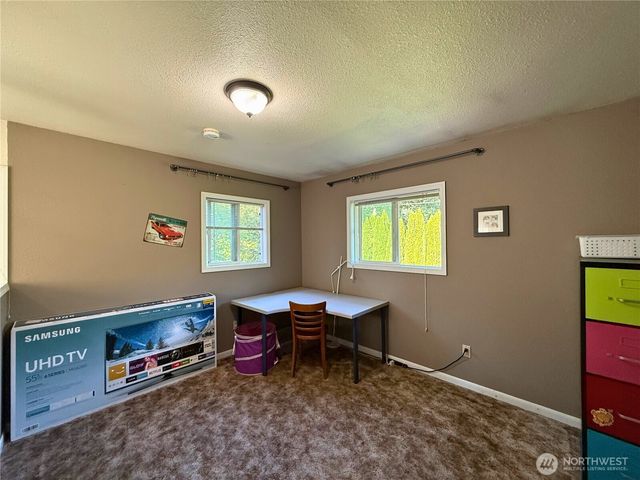 3713 NW Hayes Road, Woodland, WA 98674