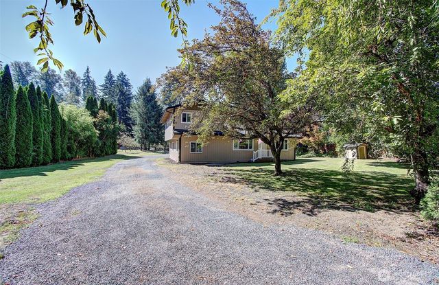 3713 NW Hayes Road, Woodland, WA 98674
