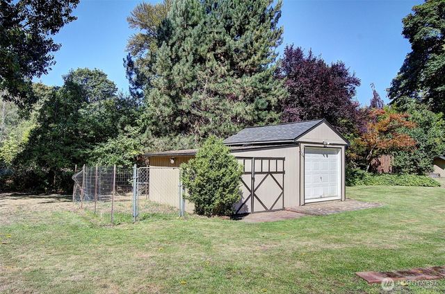 3713 NW Hayes Road, Woodland, WA 98674