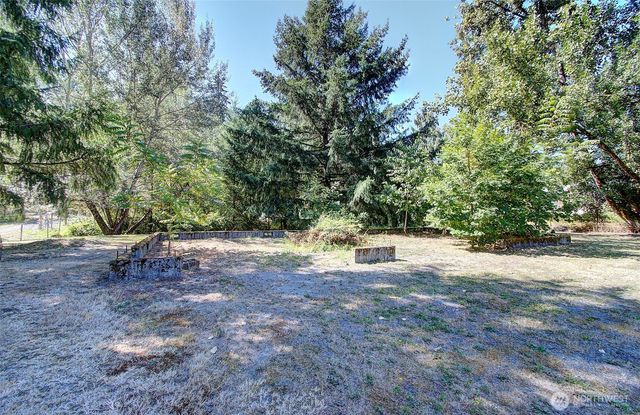 3713 NW Hayes Road, Woodland, WA 98674