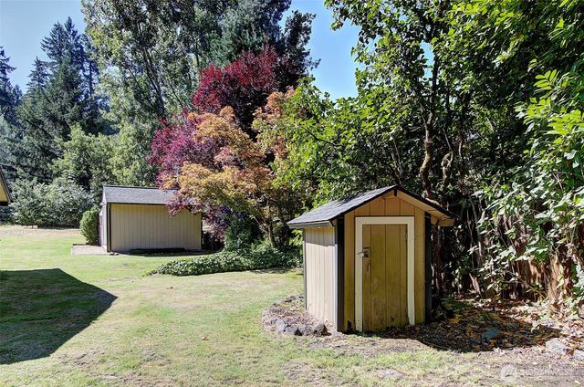 3713 NW Hayes Road, Woodland, WA 98674