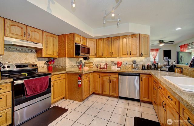 3713 NW Hayes Road, Woodland, WA 98674