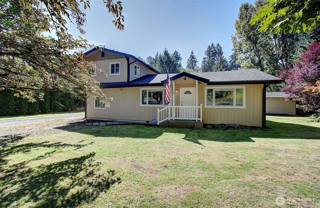 3713 NW Hayes Road, Woodland, WA 98674