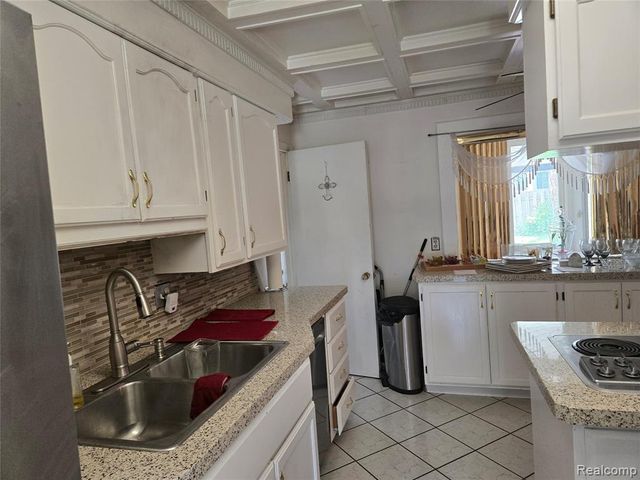 28627 Fargo Street, Livonia, MI 48152
