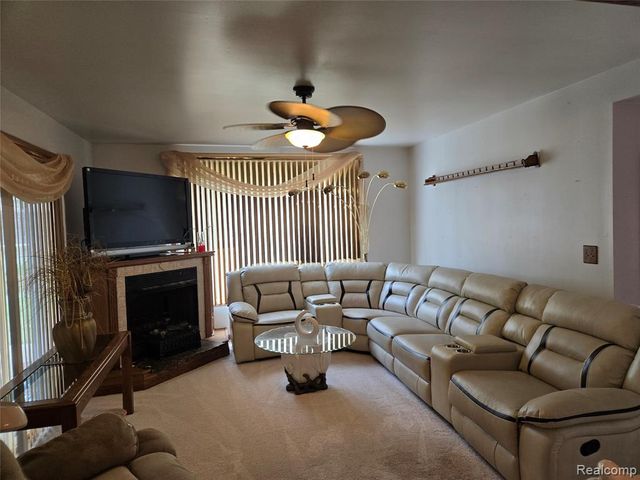 28627 Fargo Street, Livonia, MI 48152