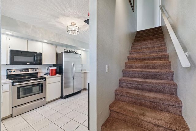 721 LAUREL BAY CIRCLE, New Smyrna Beach, FL 32169