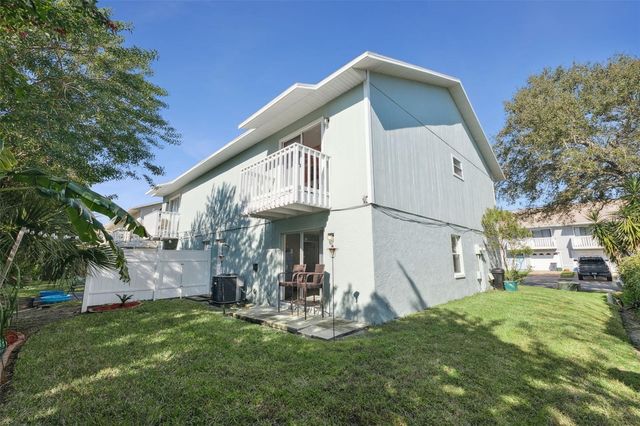 721 LAUREL BAY CIRCLE, New Smyrna Beach, FL 32169