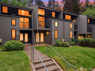6440 139th Place NE #4, Redmond, WA 98052