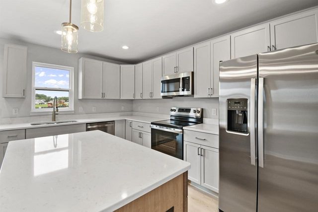 309 Orchid Avenue, Stoughton, WI 53589