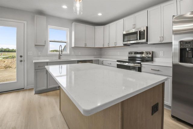 309 Orchid Avenue, Stoughton, WI 53589