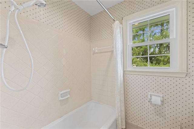 512 E 117th Terrace, Kansas City, MO 64131