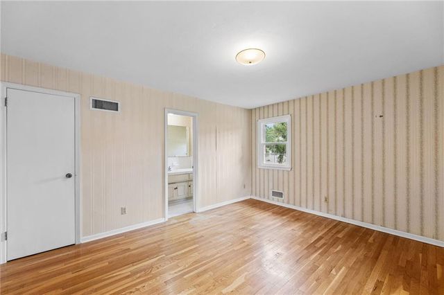 512 E 117th Terrace, Kansas City, MO 64131