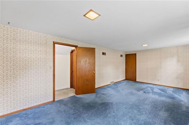 512 E 117th Terrace, Kansas City, MO 64131