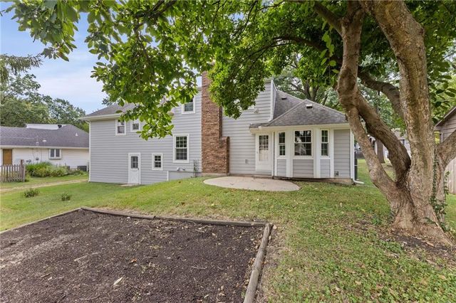 512 E 117th Terrace, Kansas City, MO 64131