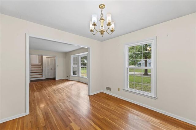 512 E 117th Terrace, Kansas City, MO 64131