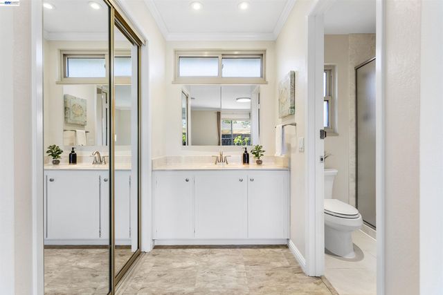 3179 Mackenzie Pl, Fremont, CA 94536