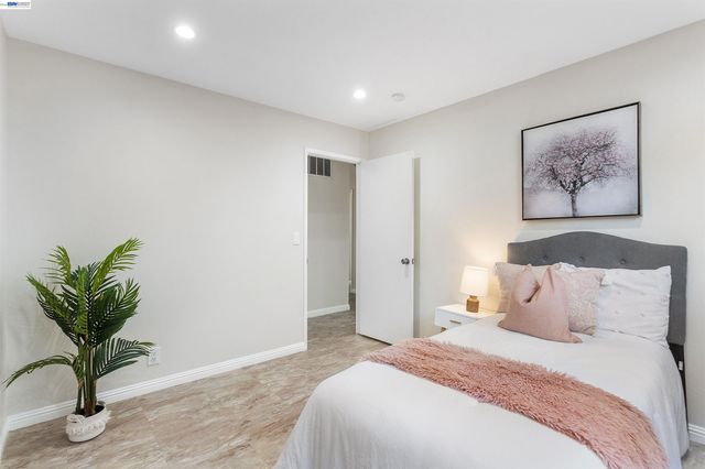 3179 Mackenzie Pl, Fremont, CA 94536