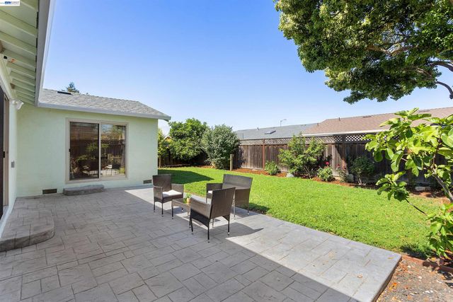 3179 Mackenzie Pl, Fremont, CA 94536