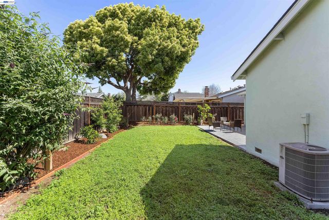 3179 Mackenzie Pl, Fremont, CA 94536