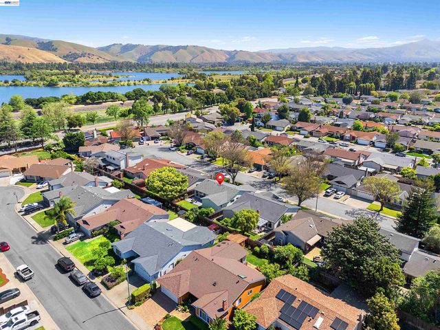3179 Mackenzie Pl, Fremont, CA 94536