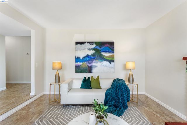 3179 Mackenzie Pl, Fremont, CA 94536