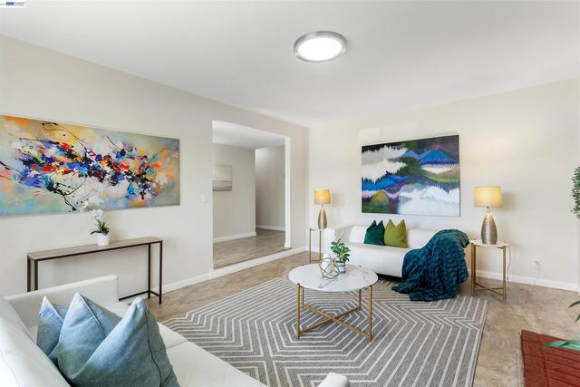 3179 Mackenzie Pl, Fremont, CA 94536