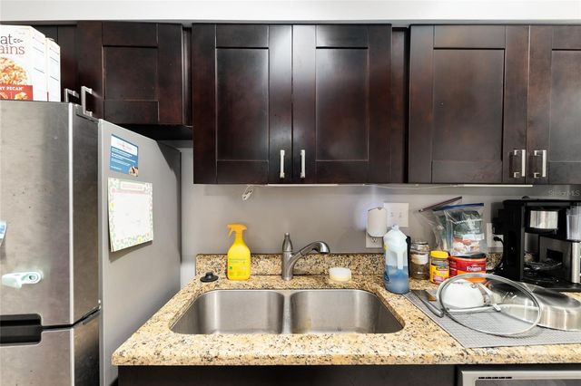 1015 SW 9TH STREET C4, Gainesville, FL 32601