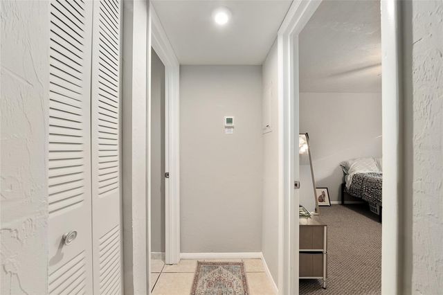 1015 SW 9TH STREET C4, Gainesville, FL 32601