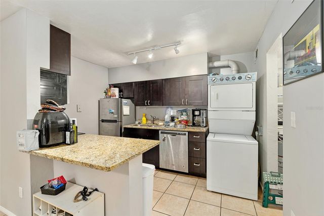 1015 SW 9TH STREET C4, Gainesville, FL 32601