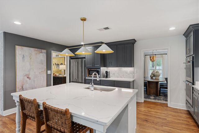 4678 CHICKASAW RD, Memphis, TN 38117