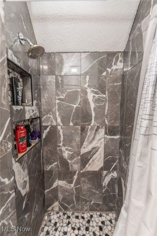 21082 Westwood Drive, Strongsville, OH 44149