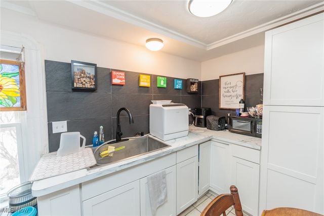 21082 Westwood Drive, Strongsville, OH 44149