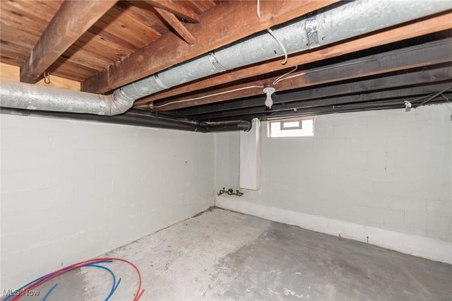 21082 Westwood Drive, Strongsville, OH 44149