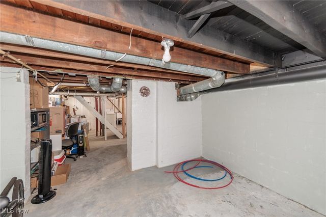 21082 Westwood Drive, Strongsville, OH 44149