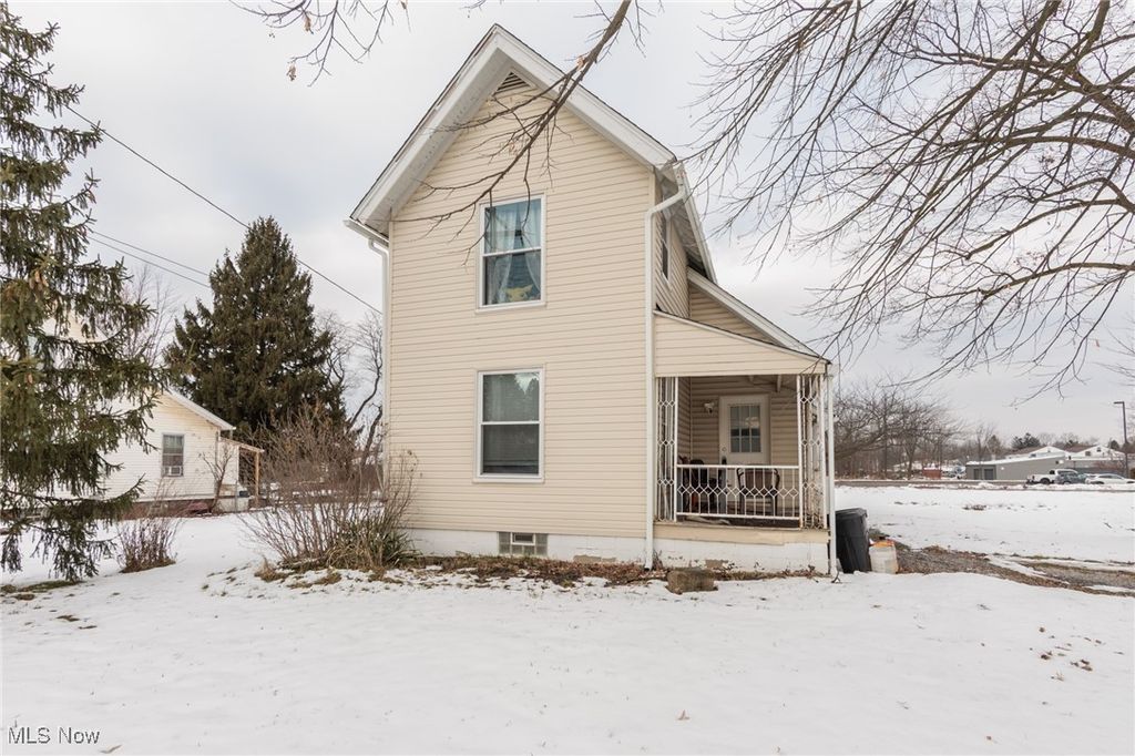 21082 Westwood Drive, Strongsville, OH 44149