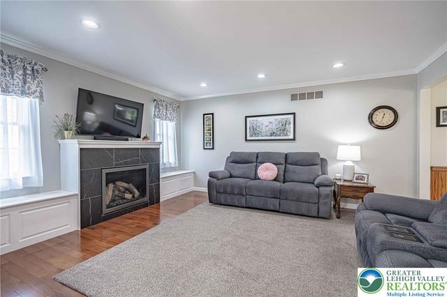 3930 Danberry Drive, Easton, PA 18045