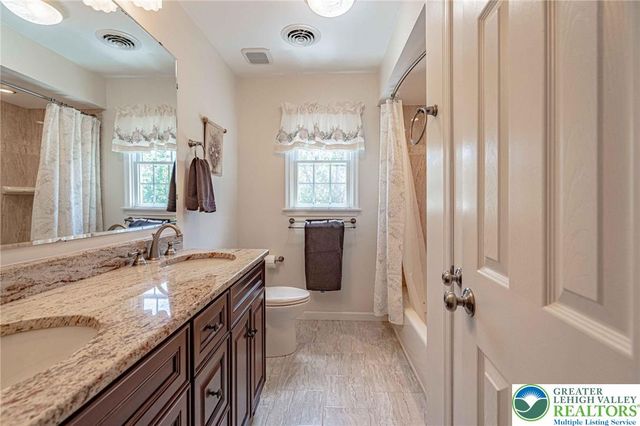 3930 Danberry Drive, Easton, PA 18045