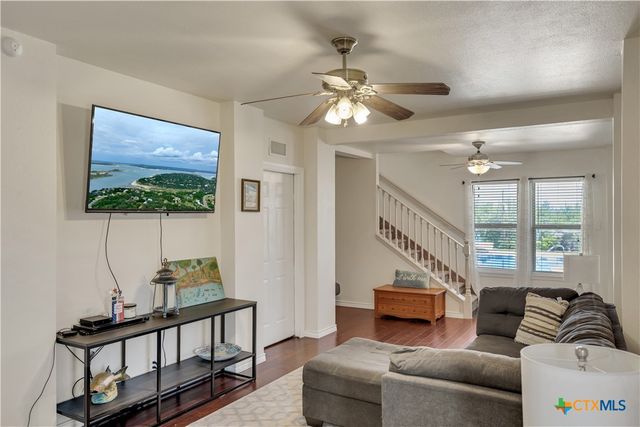 1303 Canyon Edge, Canyon Lake, TX 78133