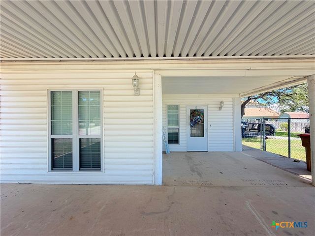 1303 Canyon Edge, Canyon Lake, TX 78133