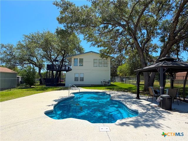 1303 Canyon Edge, Canyon Lake, TX 78133