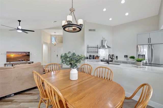 396 Bedford Ave, Weston, FL 33326