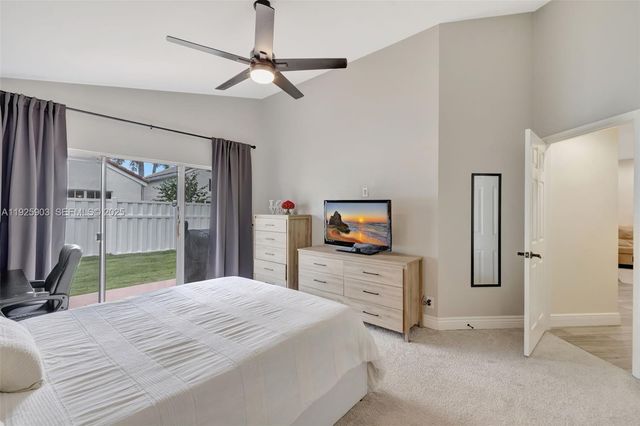 396 Bedford Ave, Weston, FL 33326