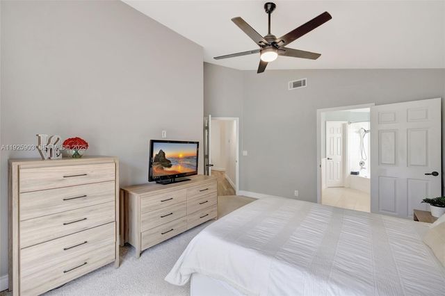 396 Bedford Ave, Weston, FL 33326