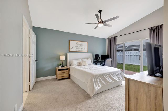 396 Bedford Ave, Weston, FL 33326