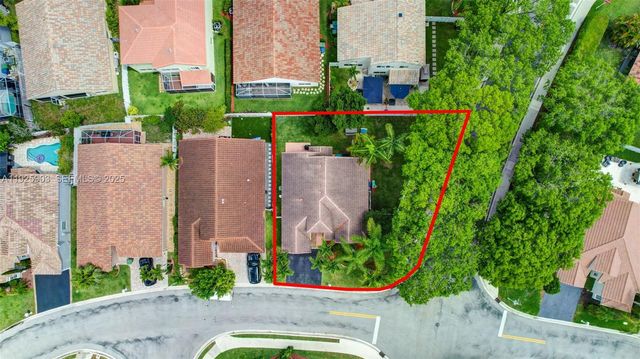 396 Bedford Ave, Weston, FL 33326